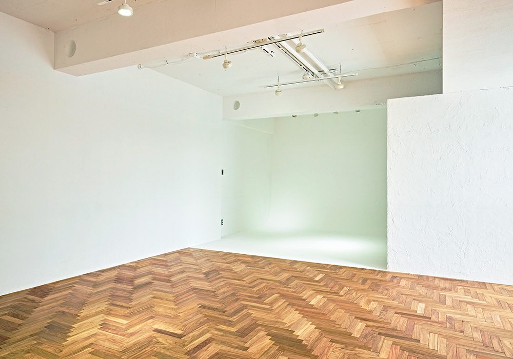 Books Location 自由が丘スタジオ 背景豊富な自然光ハウススタジオ